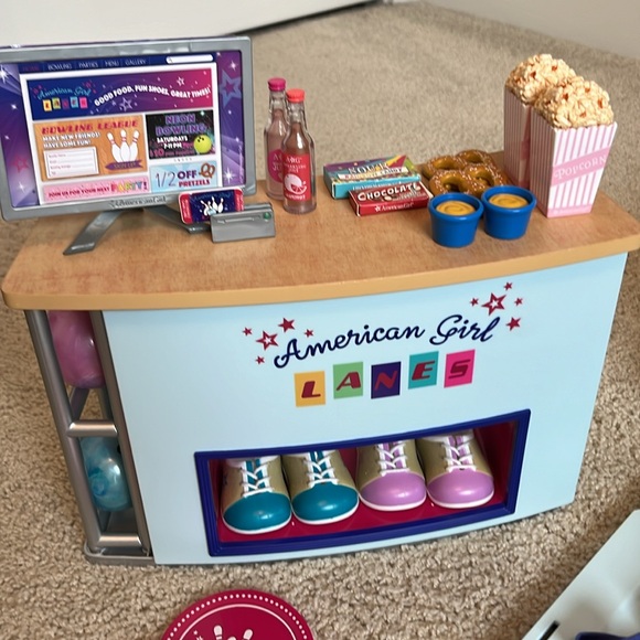 Retired American Girl Doll Bowling Alley Set For 18" Doll with Accessories! - Picture 3 of 10